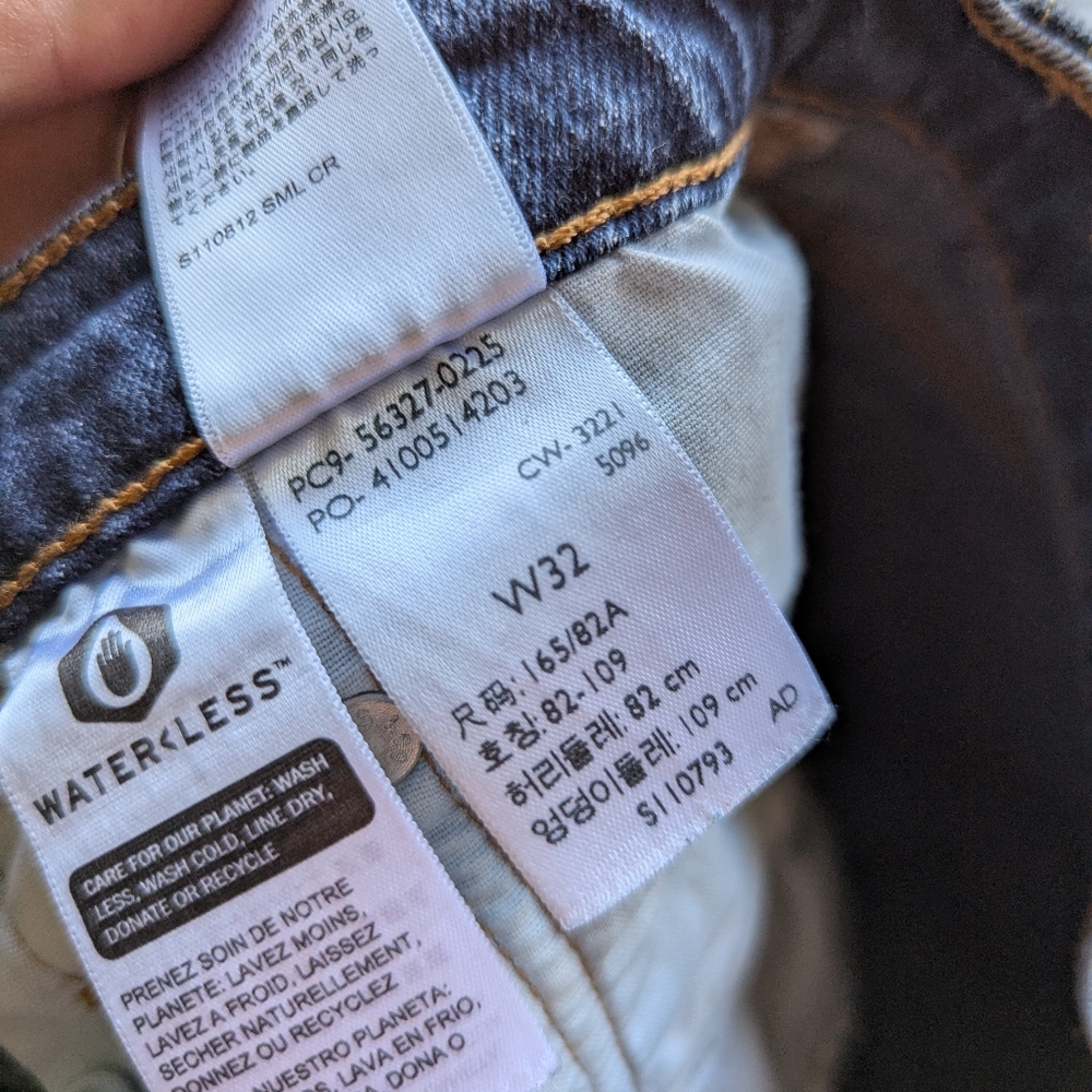 Levis Classic 501 Denim Shorts - Picture 7 of 7